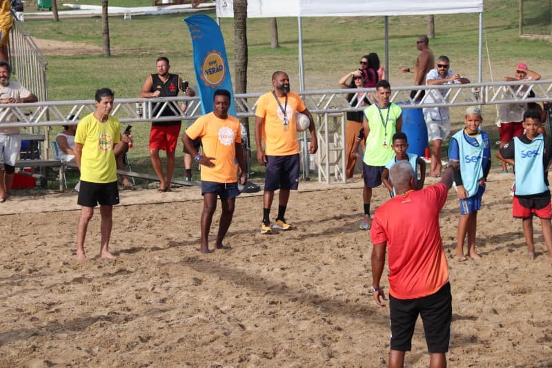 Clínicas esportivas movimentam o verão em SJB