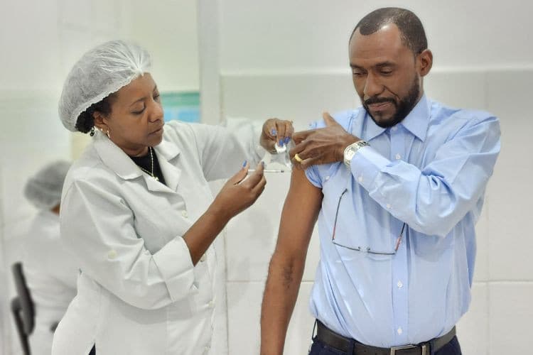 Campanha contra a gripe com a cepa 2025 vai até sábado em Campos